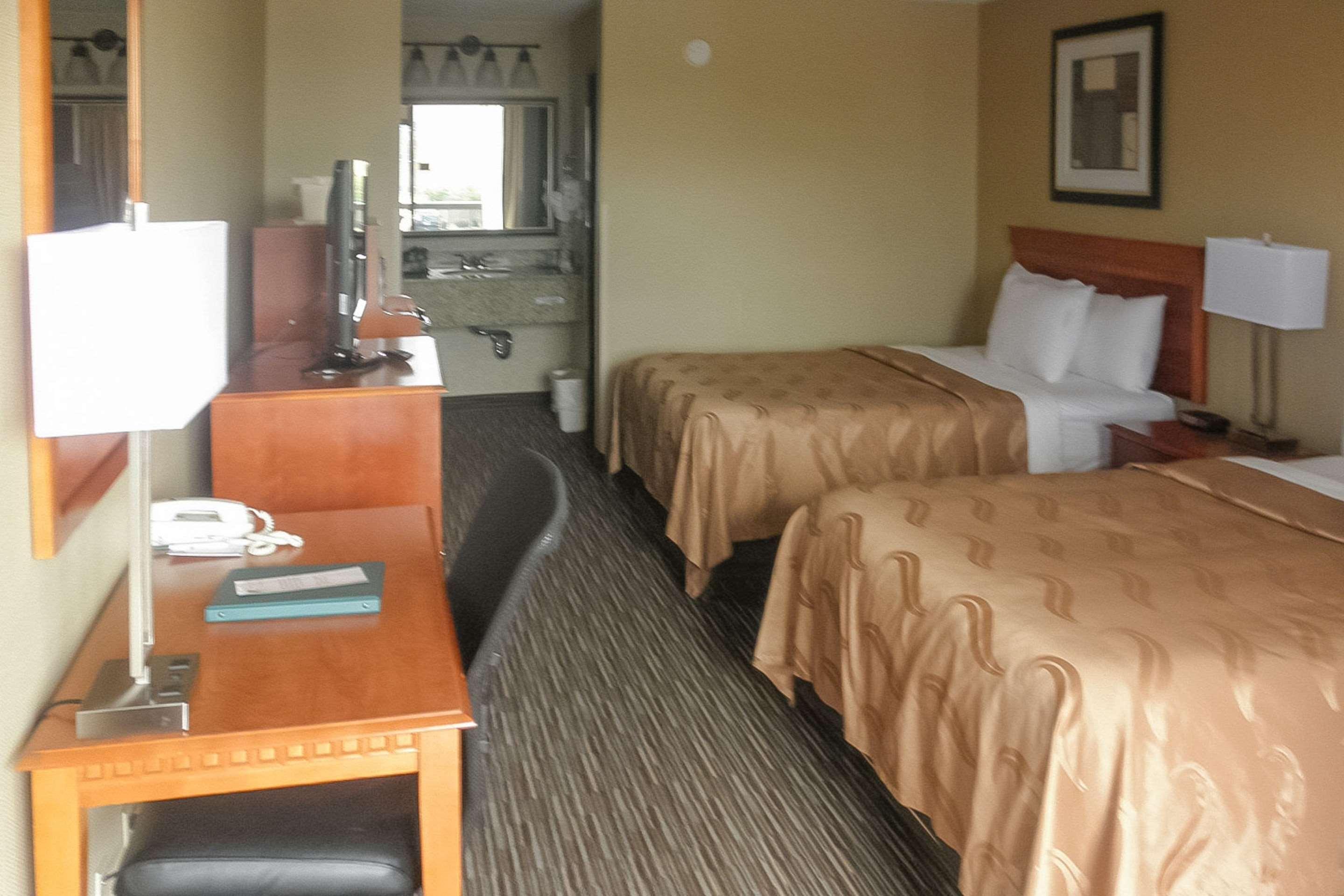 Quality Inn Columbus, Ms Eksteriør bilde