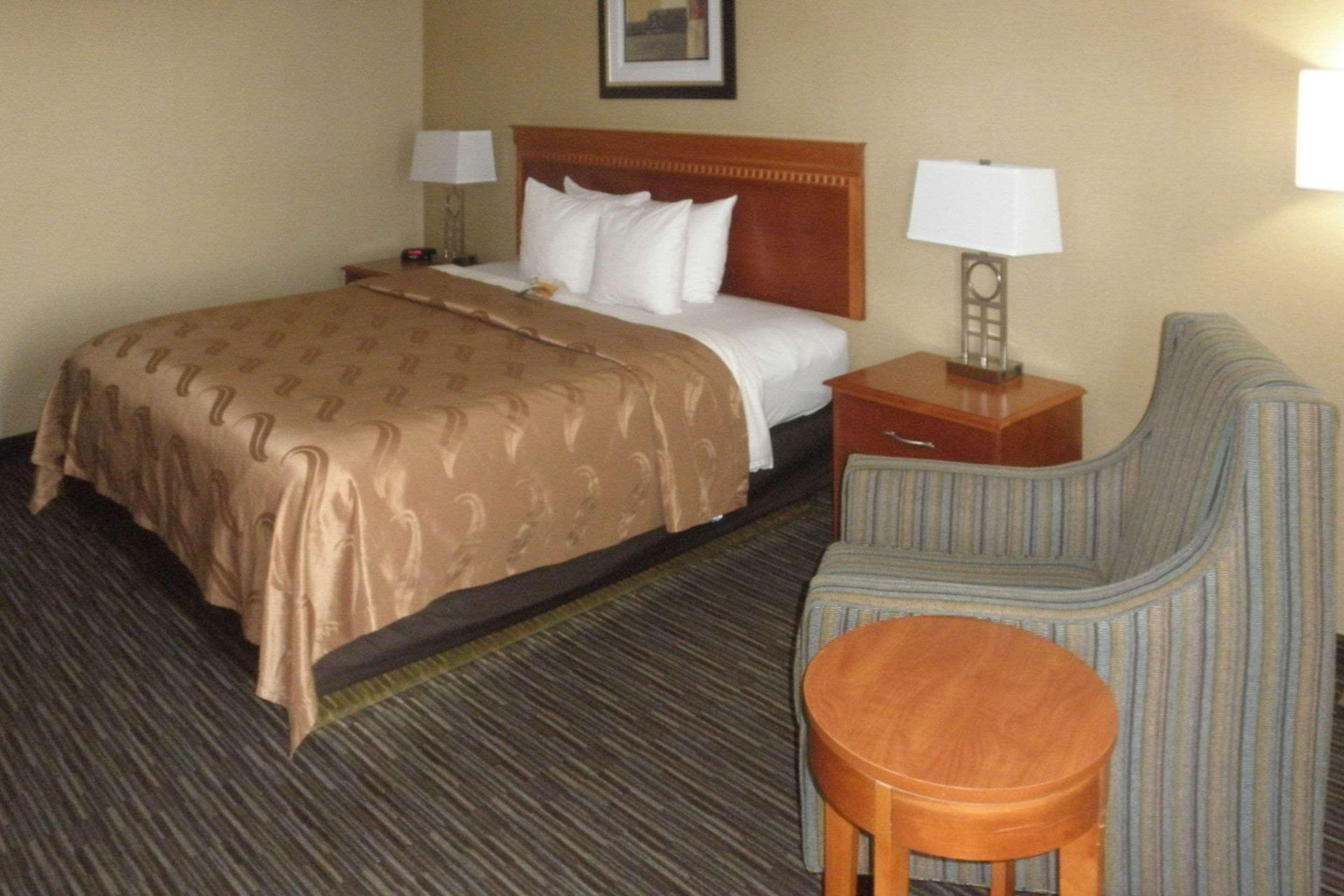 Quality Inn Columbus, Ms Eksteriør bilde