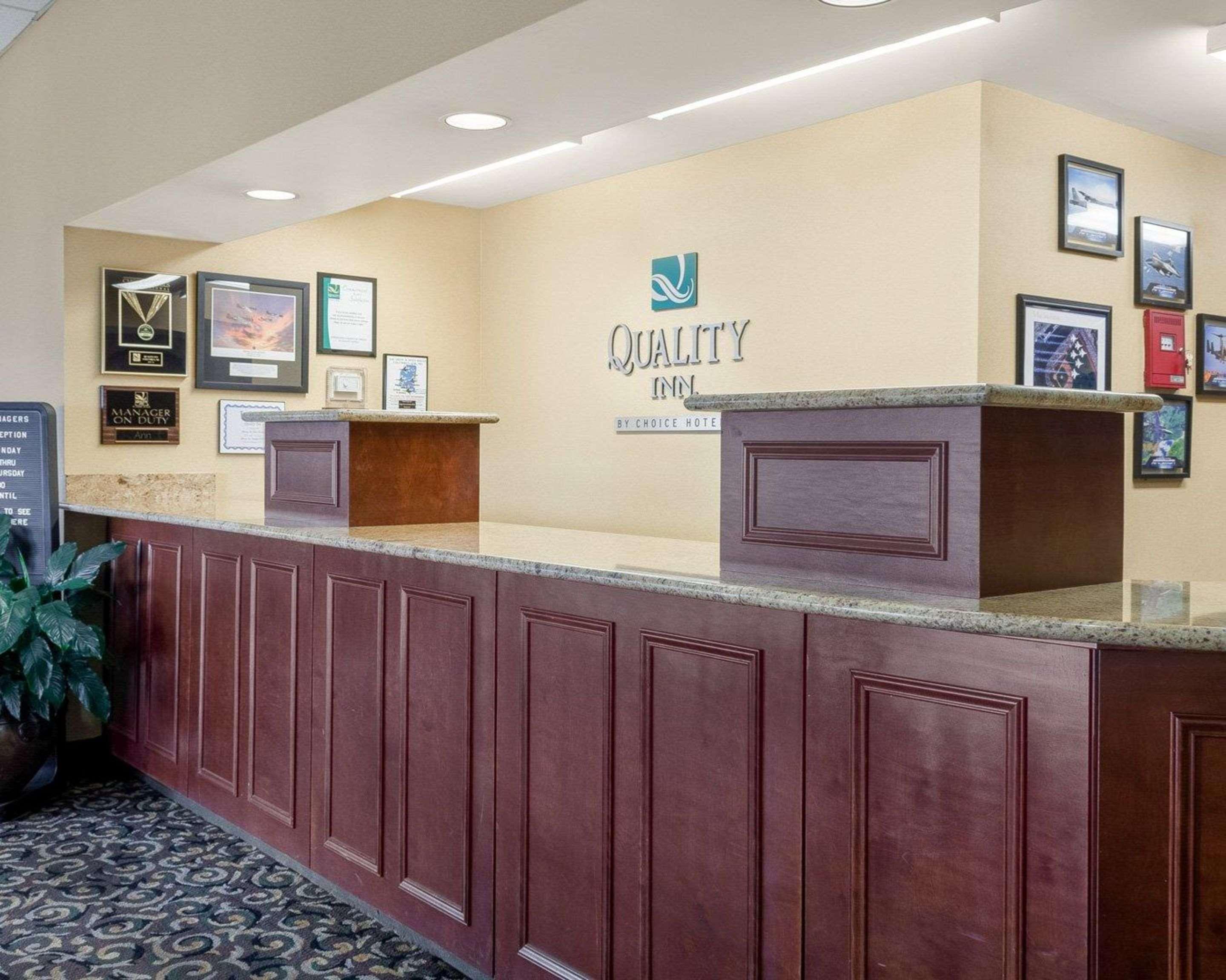Quality Inn Columbus, Ms Eksteriør bilde