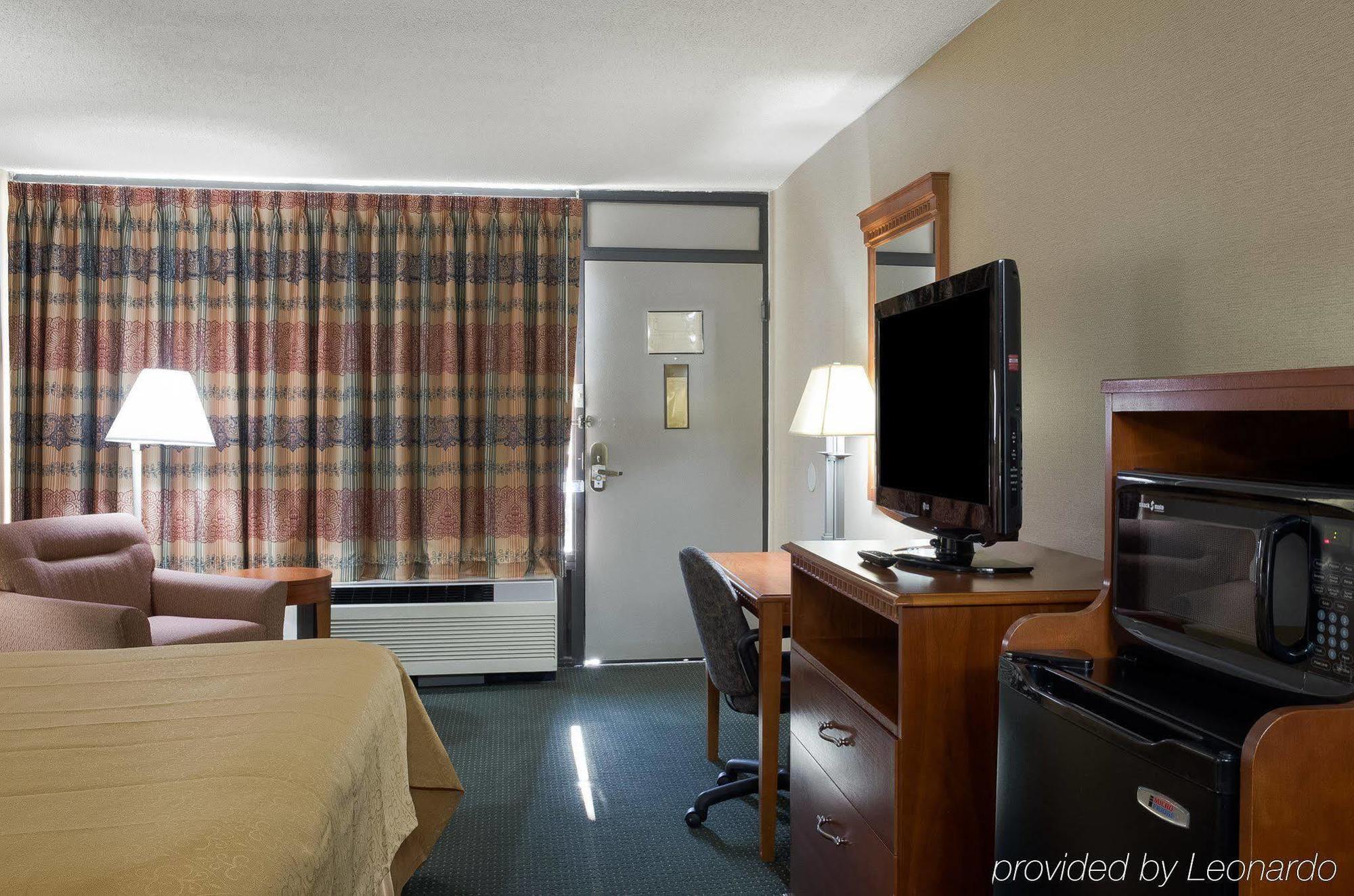 Quality Inn Columbus, Ms Eksteriør bilde